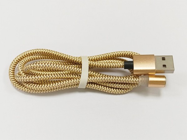 聯(lián)鑫德誠生產(chǎn)的磁吸數(shù)據(jù)線，結(jié)實(shí)、耐用且支持快充